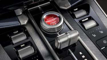 Aston Martin Vanquish 25 - interior