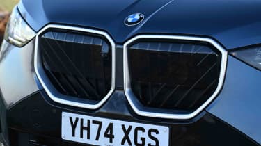 BMW X3 - grille