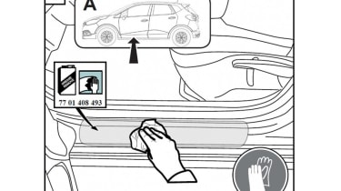 Renault Captur patent drawings side sills