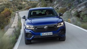 Volkswagen Touareg R - full front