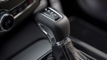 New Volvo XC60 review - gear lever