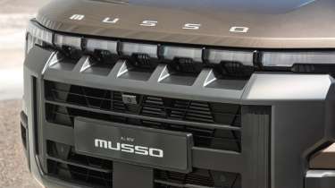 KGM Musso Rhino - grill