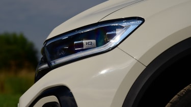 Volkswagen T-Roc R line - headlight (side)