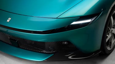 Ferrari Amalfi - front light