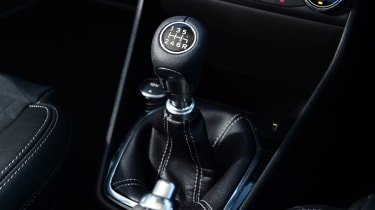 Ford Fiesta - gear