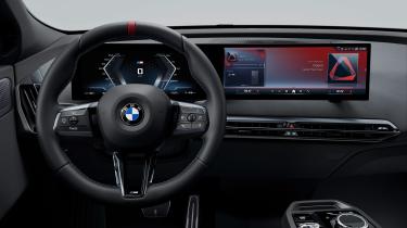 BMW iX M70 xDrive - dash