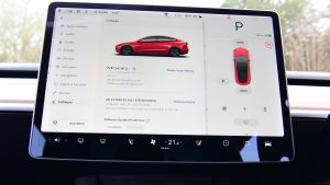 Tesla%20Model%203%20Standard%20Range%20Plus%202020%20-13.jpg