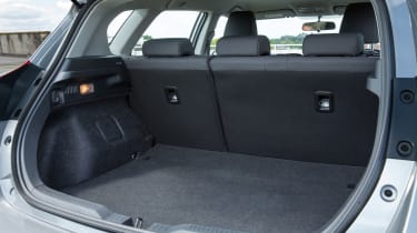 Toyota Auris Hybrid 2016 - boot space
