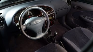 Ford Fiesta Mk4 - interior
