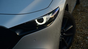 Mazda 3 - headlight