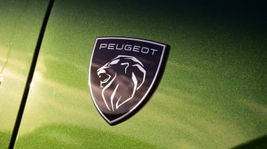 New Peugeot 308 diesel - Peugeot badge