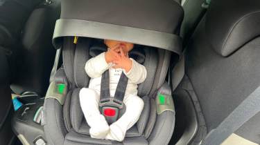 Silver Cross Glide Plus 360 child car seat 3