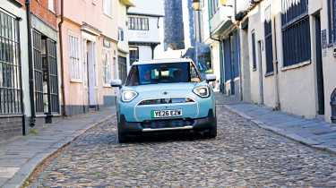 MINI Aceman SE Exclusive - MINI down street