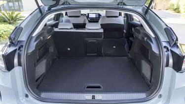 Citroen C4 - boot rear seat partially folded