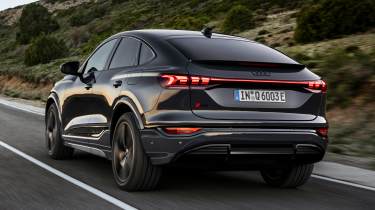 Audi Q6 e-tron Sportback - rear action