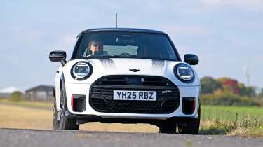 MINI John Cooper Works - head on