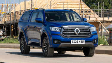 GWM Poer300 - front