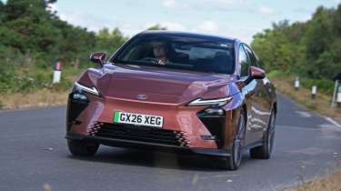 Lexus ES UK - front cornering