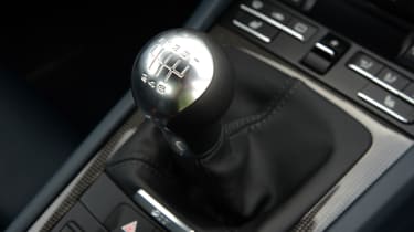 Porsche 911 Carrera 4S 2016 - gearlever