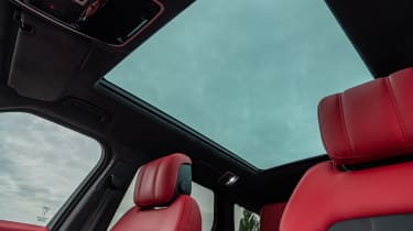 Range Rover Sport HST - panoramic roof