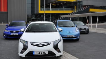 Vauxhall Ampera vs rivals