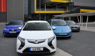 Vauxhall Ampera vs rivals
