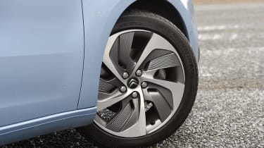 Citroen Grand C4 Picasso - wheel detail