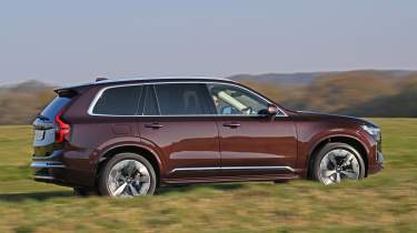 Volvo XC90 - side