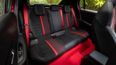 Peugeot 208 GTi - rear seats