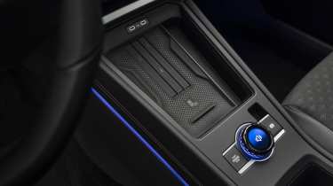 2025 Volkswagen T-Roc studio - centre console