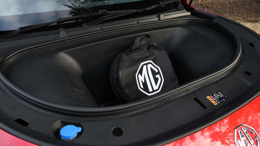 MGS6 EV Trophy Long Range - under-bonnet storage