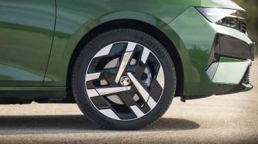 Vauxhall Astra Sports Tourer - alloy wheel