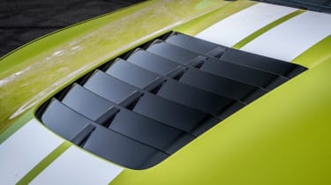 Ford Mustang Shelby GT500 - bonnet louvres 