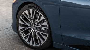 Audi S6 e-tron Avant - wheel