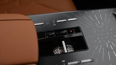 DS No8 - gear selector