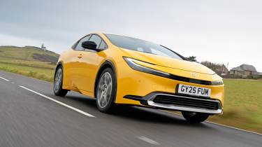 Toyota Prius Excel - front 3/4