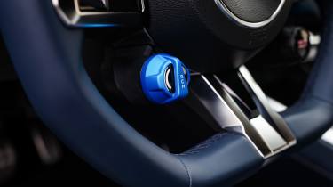 Alpine A390 - steering wheel