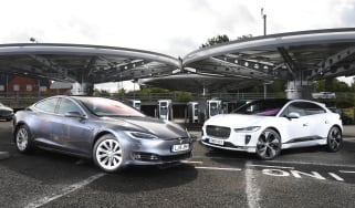 Tesla Model S vs Jaguar I-Pace