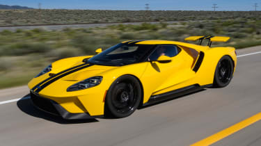 Ford GT - road front