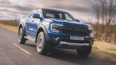 Ford Ranger Raptor - front tracking