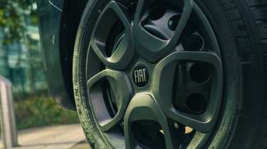Fiat E-Scudo - wheel
