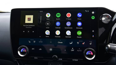 Lexus NX - touchscreen