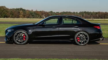 BRABUS 730 C63 - static side profile