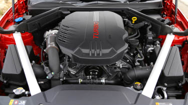 Kia Stinger - engine