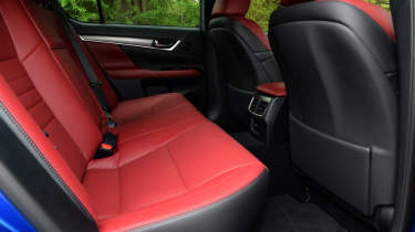 Lexus GS - rear seats