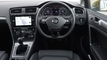Volkswagen Golf - interior