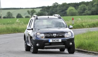 Dacia Duster - front cornering