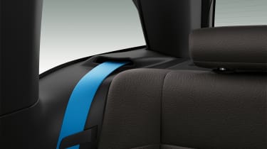 BMW i3 120Ah - seatbelt