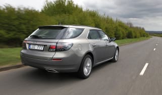 Saab 9-5 SportWagon rear track