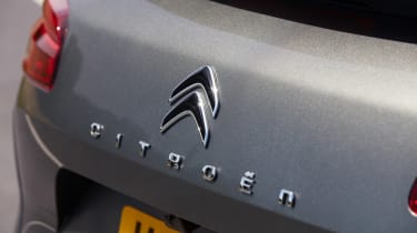 Citroen C5 X - rear badge